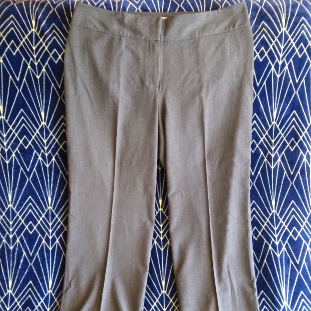 CHICO'S Size 3 Short Flat Front Slacks